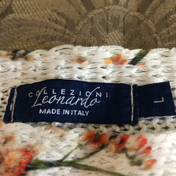 Women’s Leonardo Collection Sweater - Picture 2 of 7